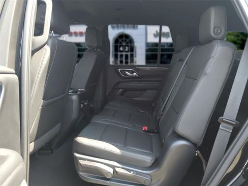 Used 2023 Chevrolet Tahoe Z71 w/ Z71 Off-Road Package AWD/4WD image 26
