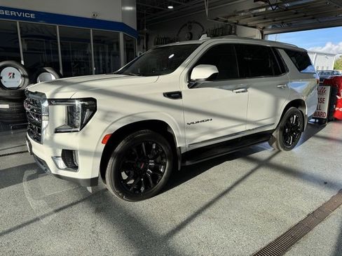 Used 2023 GMC Yukon SLT image 4