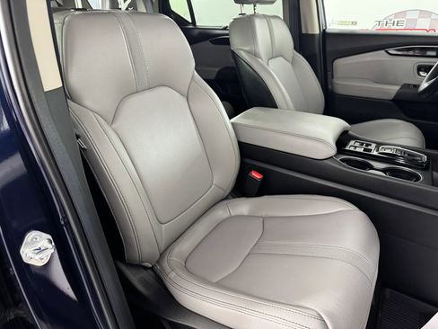 Used 2025 Honda Pilot EX-L image 35
