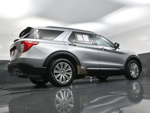 Used 2023 Ford Explorer Limited w/ Limited Technology Package RWD image 23