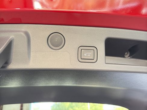 New 2026 Chevrolet Equinox LT image 8