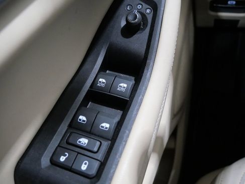 Used 2023 Jeep Grand Cherokee Limited w/ Trailer Tow Package image 16