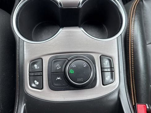 Used 2024 GMC Terrain AT4 w/ LPO, Floor Liner Package AWD/4WD image 16