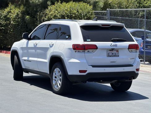 Used 2021 Jeep Grand Cherokee Laredo RWD image 5