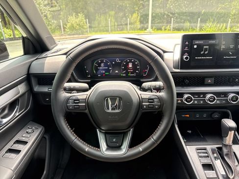 Used 2026 Honda CR-V TrailSport image 19