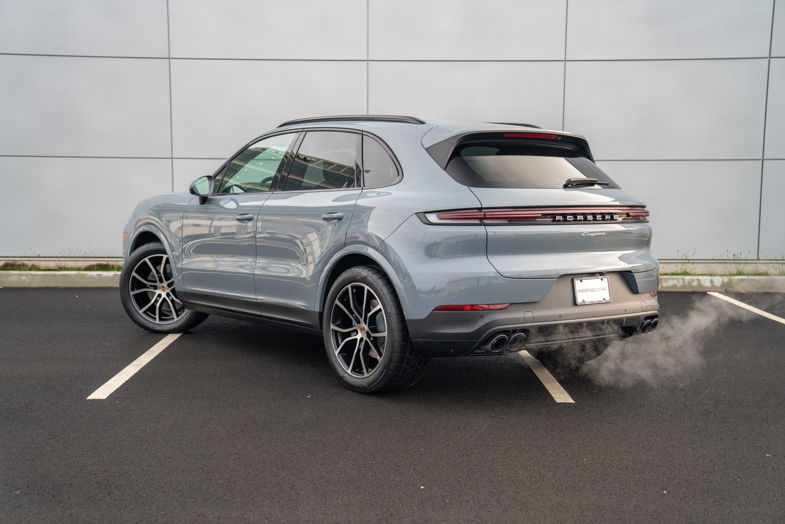 Certified 2026 Porsche Cayenne AWD/4WD image 3