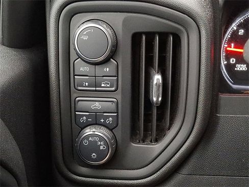 Used 2021 Chevrolet Silverado 1500 W/T image 10