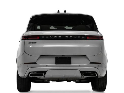 Used 2025 Land Rover Range Rover Sport Dynamic SE AWD/4WD image 8
