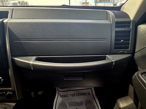 Used 2012 Jeep Liberty Sport image 28