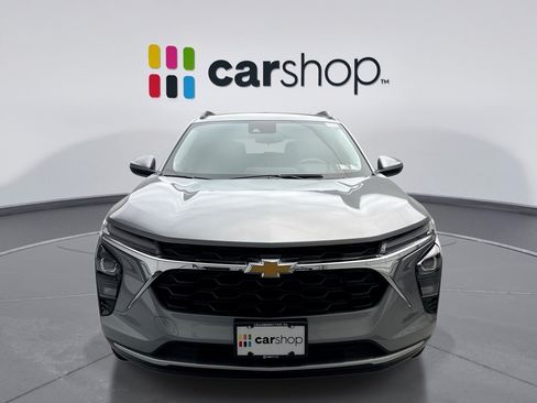 Used 2026 Chevrolet Trax LT FWD image 8
