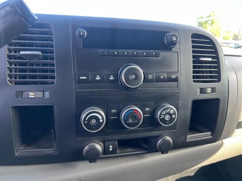 Used 2012 Chevrolet Silverado 2500 W/T image 21