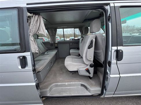 Used 2002 Volkswagen Eurovan MV image 36