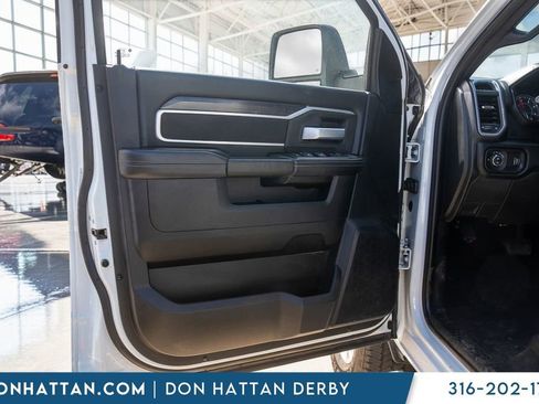 Used 2024 RAM 3500 Big Horn AWD/4WD image 19