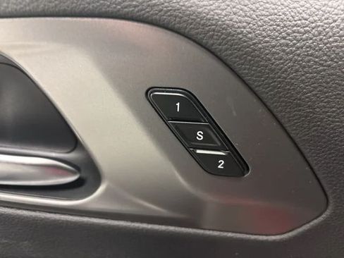 Used 2026 Chrysler Pacifica Select AWD/4WD image 12
