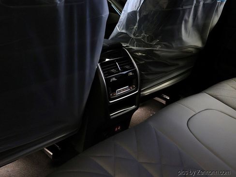 New 2026 BMW X5 xDrive50e w/ M Sport Package image 15