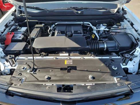 Used 2025 Chevrolet Colorado Z71 w/ Midnight Edition image 27
