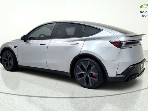 Used 2026 Tesla Model Y Performance AWD/4WD image 6