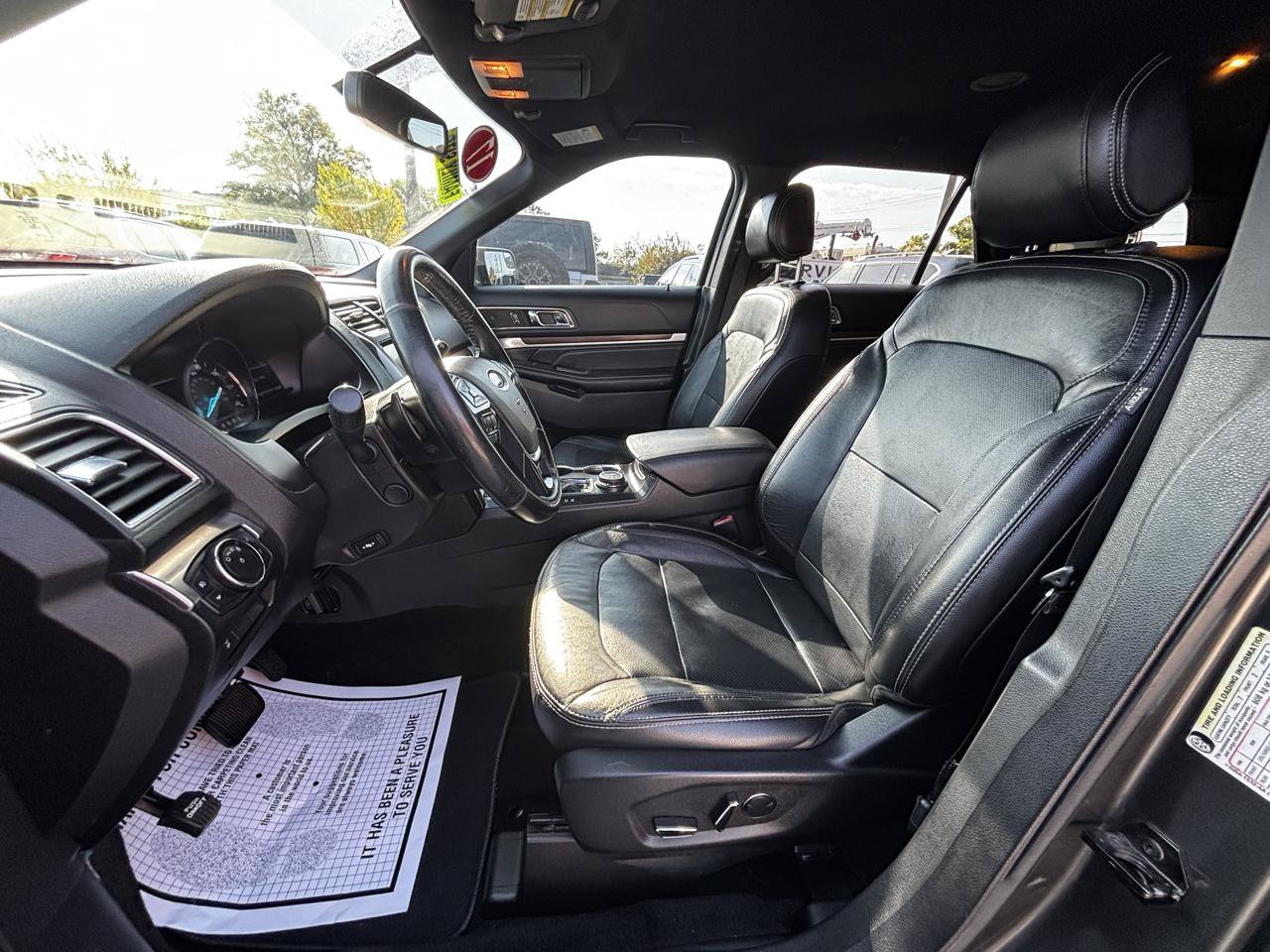 Used 2017 Ford Explorer Limited AWD/4WD image 18
