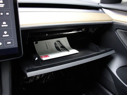 Used 2023 Tesla Model 3 Standard Range image 64