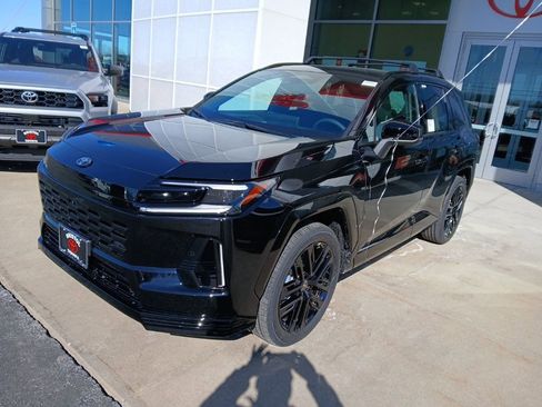 New 2026 Toyota RAV4 FWD image 2