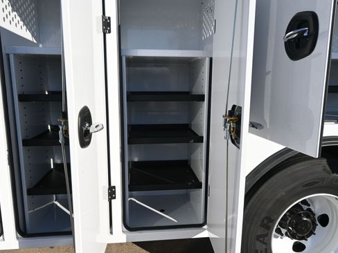 New 2026 Ford F750 2WD SuperCab Super Duty image 44