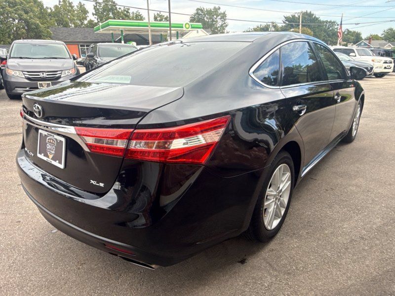 Used 2013 Toyota Avalon XLE Premium FWD image 5