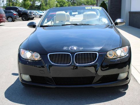 Used 2007 BMW 328i Convertible image 2