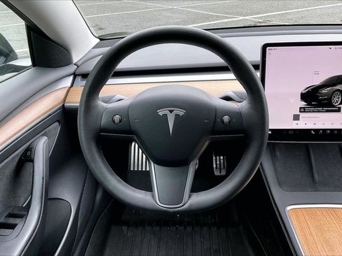 Used 2022 Tesla Model 3 Long Range AWD/4WD image 10