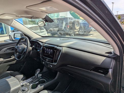 Certified 2021 Chevrolet Traverse LT AWD/4WD image 44