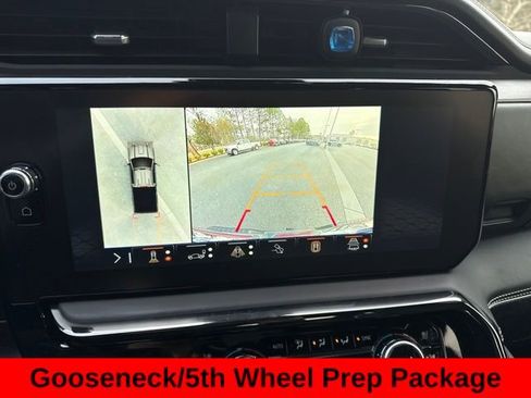 Used 2024 GMC Sierra 2500 AT4X image 18