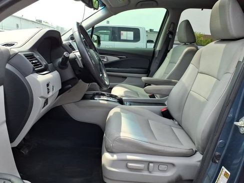 Used 2016 Honda Pilot Touring image 18