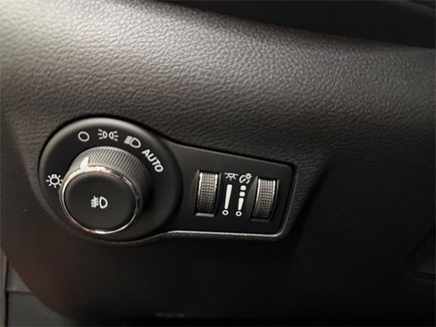 New 2026 Jeep Compass Limited image 21