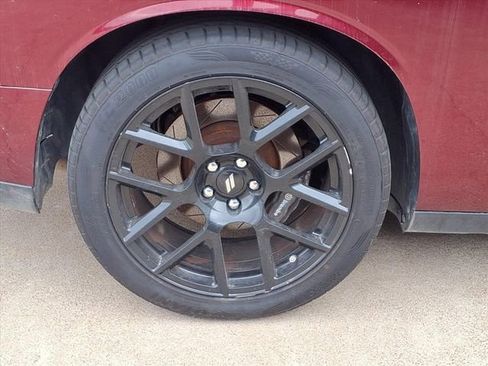 Used 2017 Dodge Challenger R/T Scat Pack w/ Leather Interior Group RWD image 7