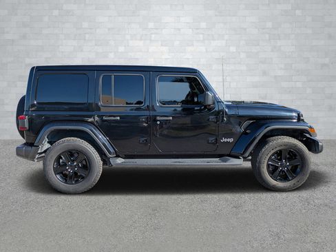 Used 2021 Jeep Wrangler Unlimited Sahara image 4