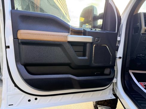 Used 2022 Ford F250 Lariat w/ Lariat Value Package image 20