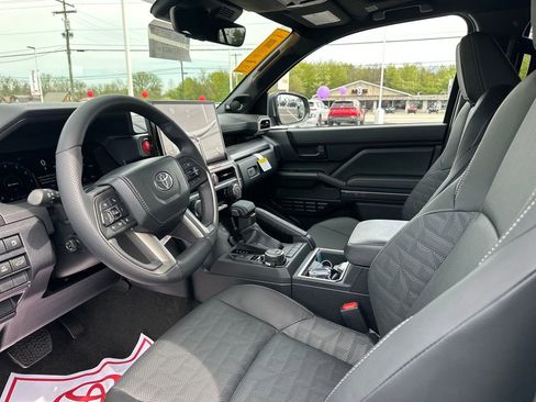 New 2026 Toyota 4Runner TRD Off-Road Premium AWD/4WD image 9