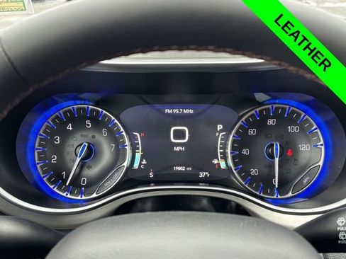 Used 2024 Chrysler Pacifica Pinnacle w/ Trailer Tow Group image 23