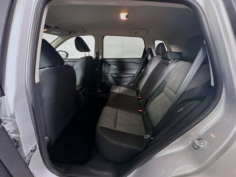 Used 2025 Nissan Rogue SV image 26