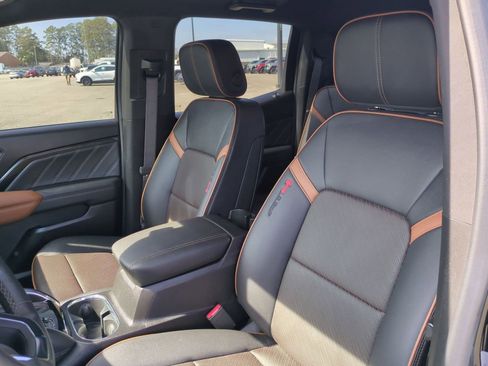 Certified 2023 GMC Canyon AT4 w/ AT4 Premium Package image 19