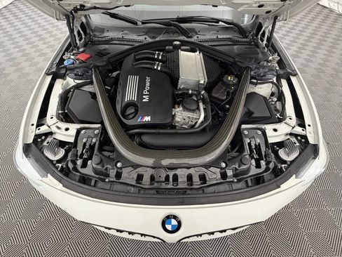 Used 2018 BMW M4 Convertible RWD image 44