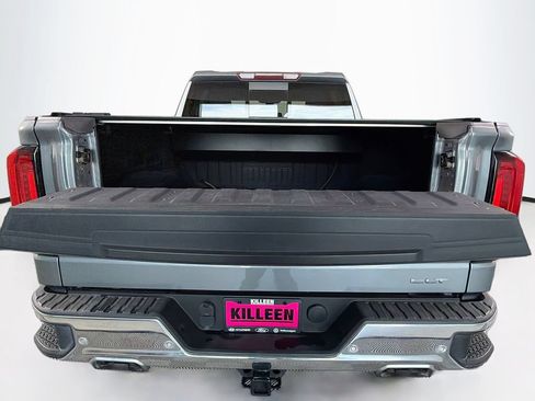Used 2021 GMC Sierra 1500 SLT AWD/4WD image 31