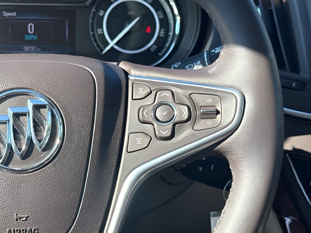 Used 2017 Buick Regal Sport Touring FWD image 14