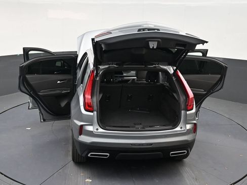 Used 2025 Cadillac XT4 Premium Luxury FWD image 31