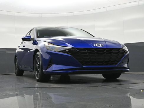 Used 2023 Hyundai Elantra SEL FWD image 35