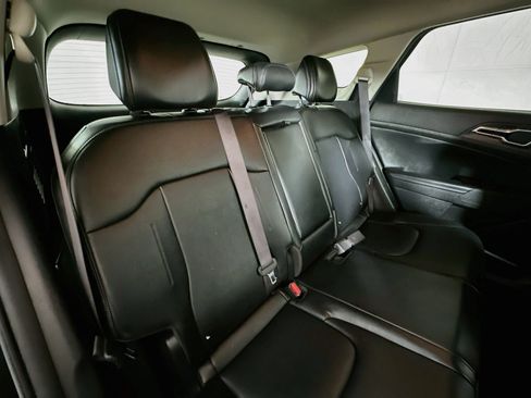 Used 2023 Kia Sportage EX AWD/4WD image 25