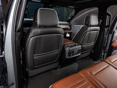 Used 2024 GMC Sierra 1500 Denali Ultimate AWD/4WD image 34