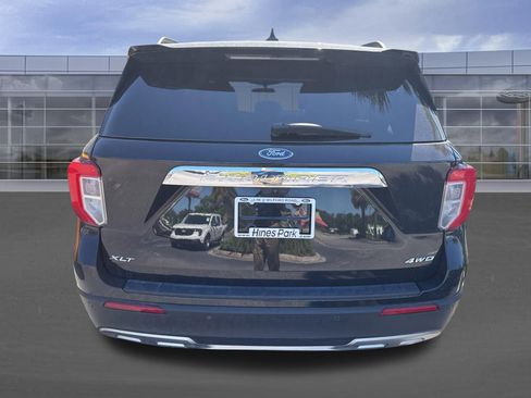 Used 2023 Ford Explorer XLT w/ Equipment Group 202A AWD/4WD image 5