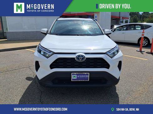Used 2022 Toyota RAV4 XLE w/ Convenience Package AWD/4WD image 9