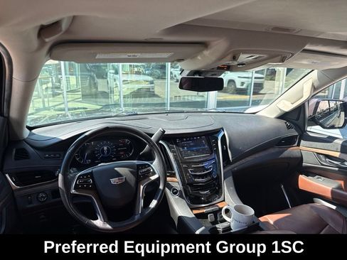 Used 2020 Cadillac Escalade Premium Luxury w/ LPO, Radiant Package RWD image 3