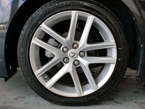 Used 2017 Lexus CT 200h image 34